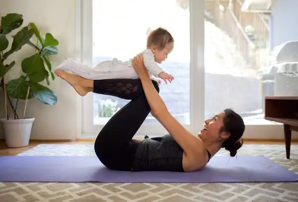 Missing your workout regime after being a mom? Here are some fitness and wellness tips for new moms. 